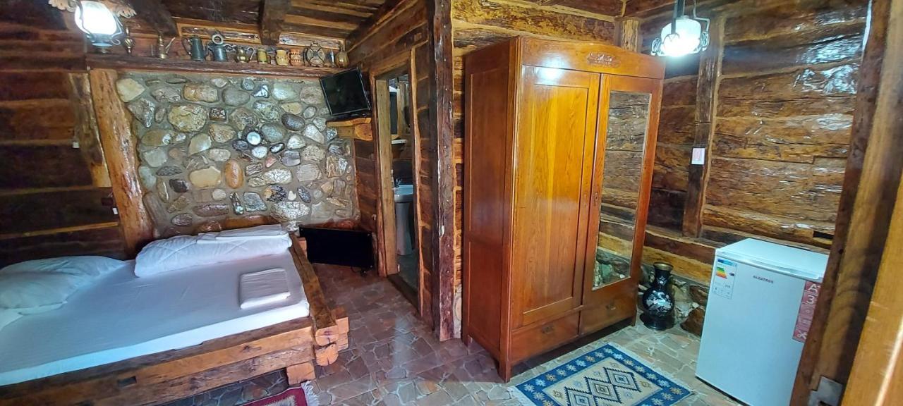 Satul Traditional Runcu  Dış mekan fotoğraf