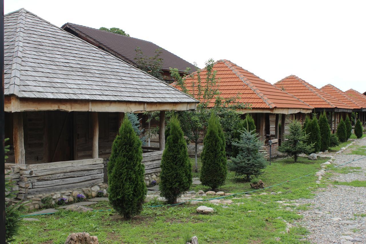 Satul Traditional Runcu  Dış mekan fotoğraf